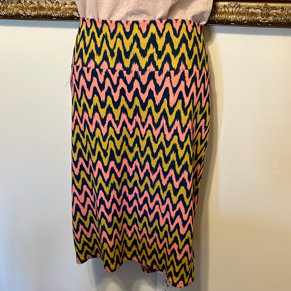 LuLaRoe Dresses & Skirts - LuLaRoe Zigzag Patterned Skirt - Pink, Green/Yellow, and Blue XL stretch